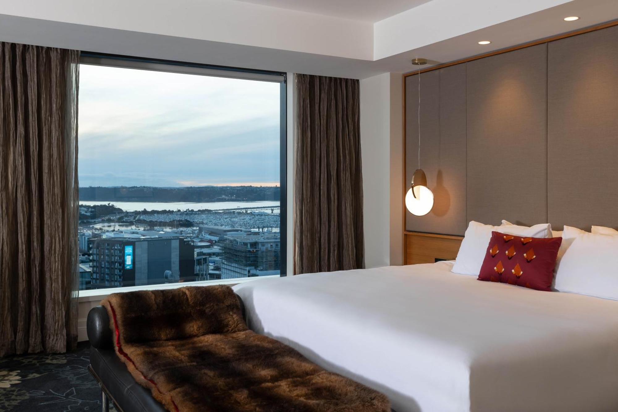 The Grand By Skycity Auckland Exterior photo A bedroom at the hotel
